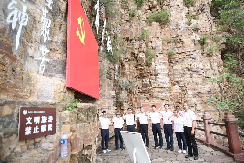 红2.jpg