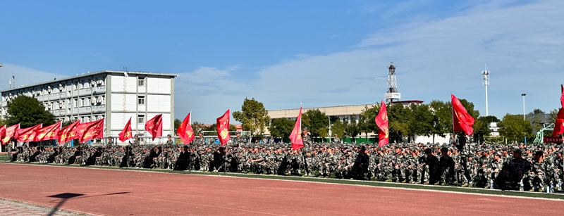图为开学典礼暨军训开营仪式现场（下）.jpeg