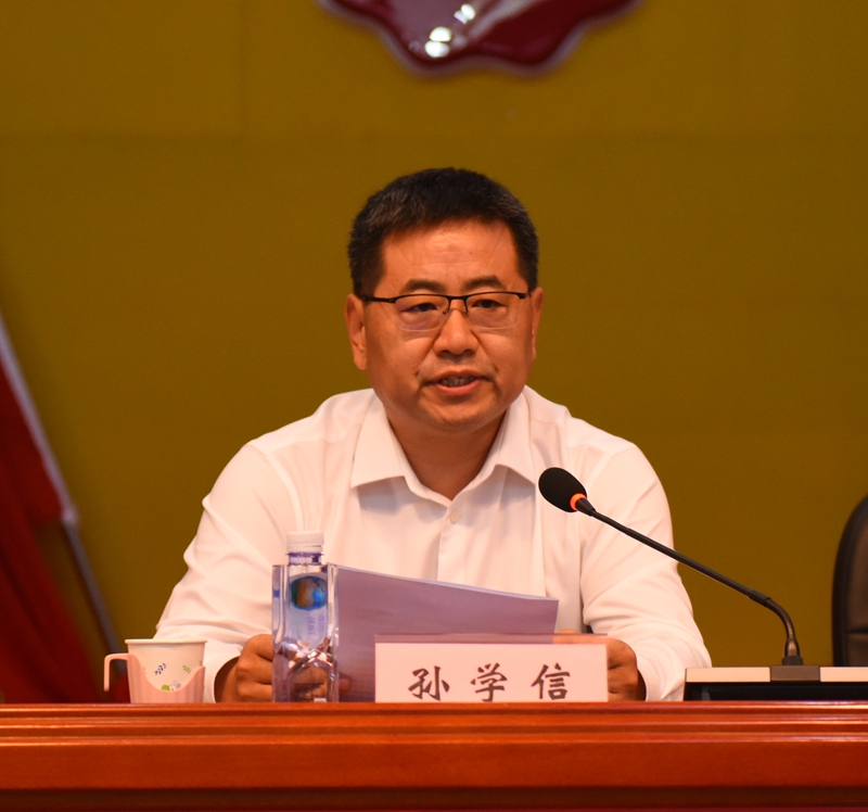 孙总讲话.jpg